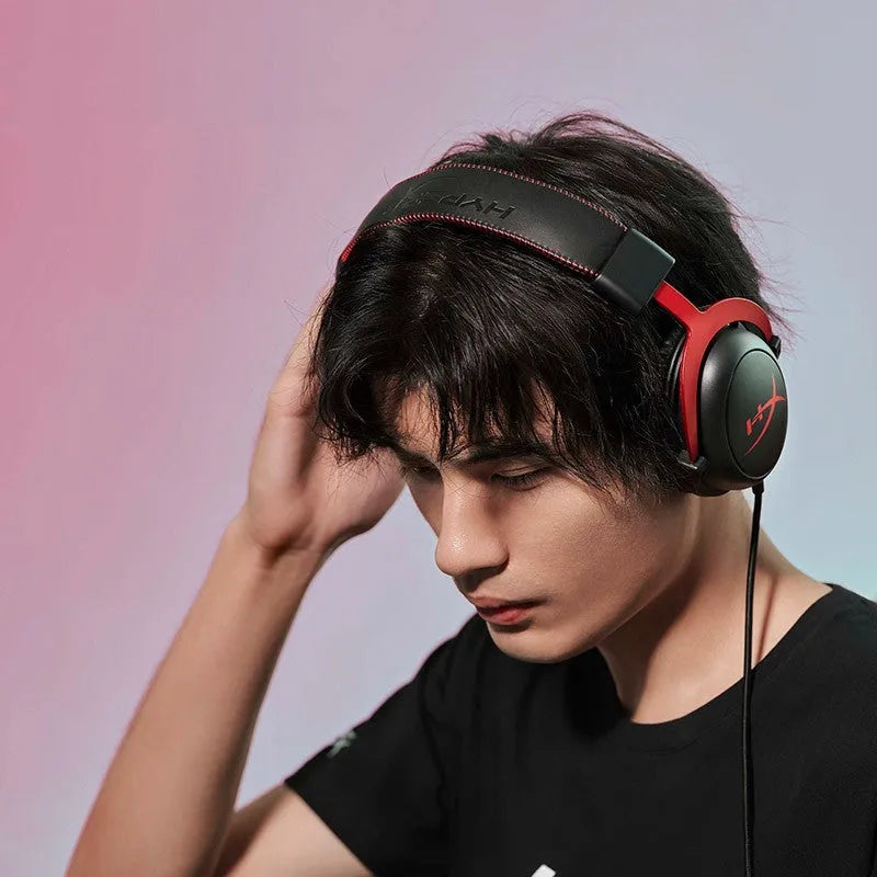 Wired gaming headphones with detachable microphone in Hurricane 2 colour scheme