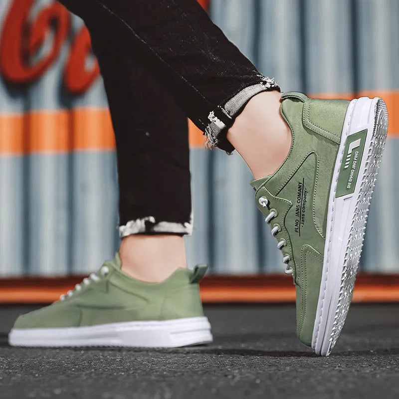 Men's lace-up platform canvas sneakers in green, black or grey with letter print, breathable mesh lining and rubber sole, sizes 39-44