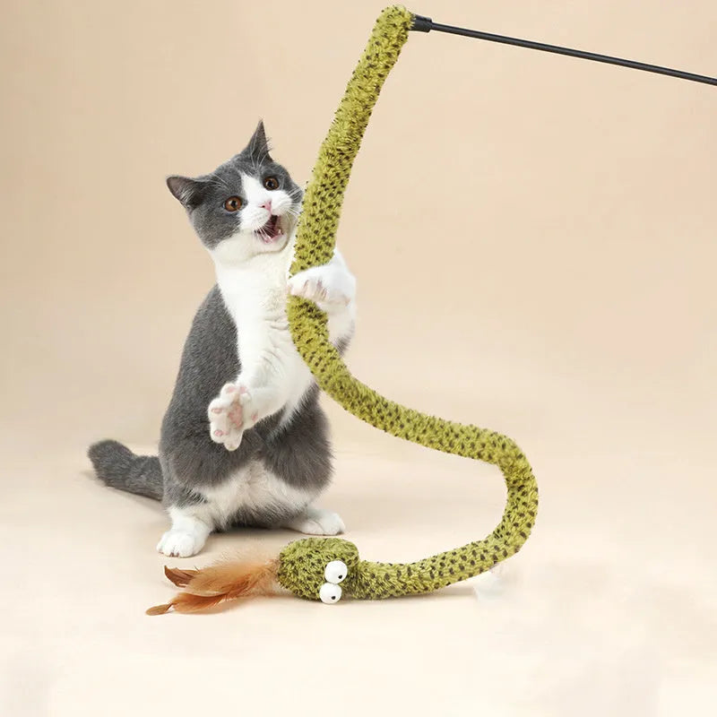 Green snake cat teasing stick toy with feather attachments on 140 cm pole
