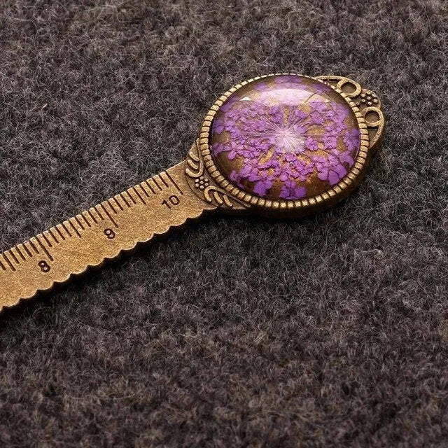 Handmade dried flower gypsophila ruler bookmark measuring 12cm with botanical designs
