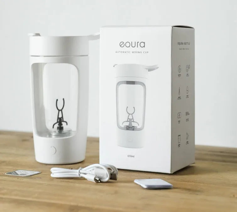 Portable blender with 650ml cup in choice of four colours: black, blue, pink or white