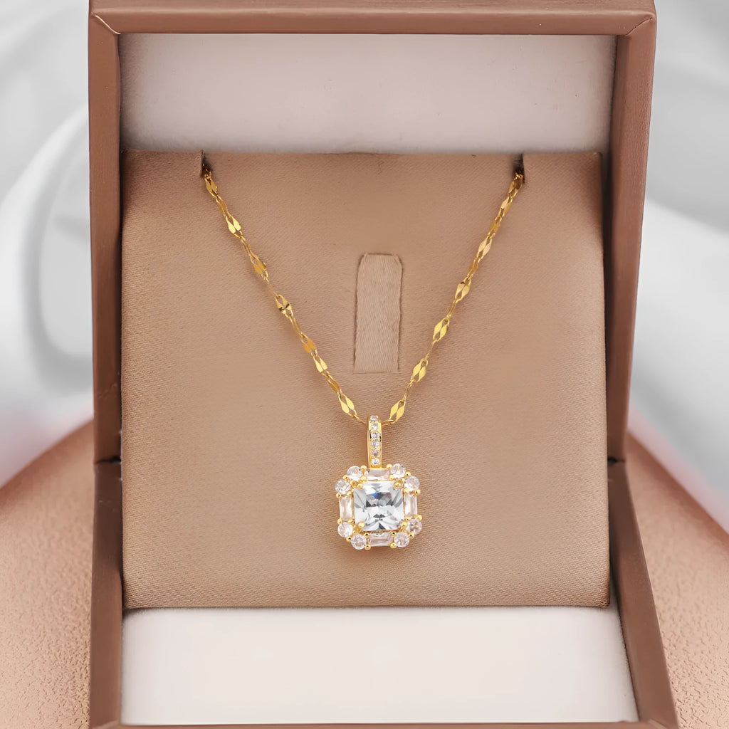 Women's gold geometric clavicle necklace with quadrilateral zircon pendant on water wave chain