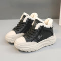 Ladies casual low top sneakers in white with thick rubber sole and round toe