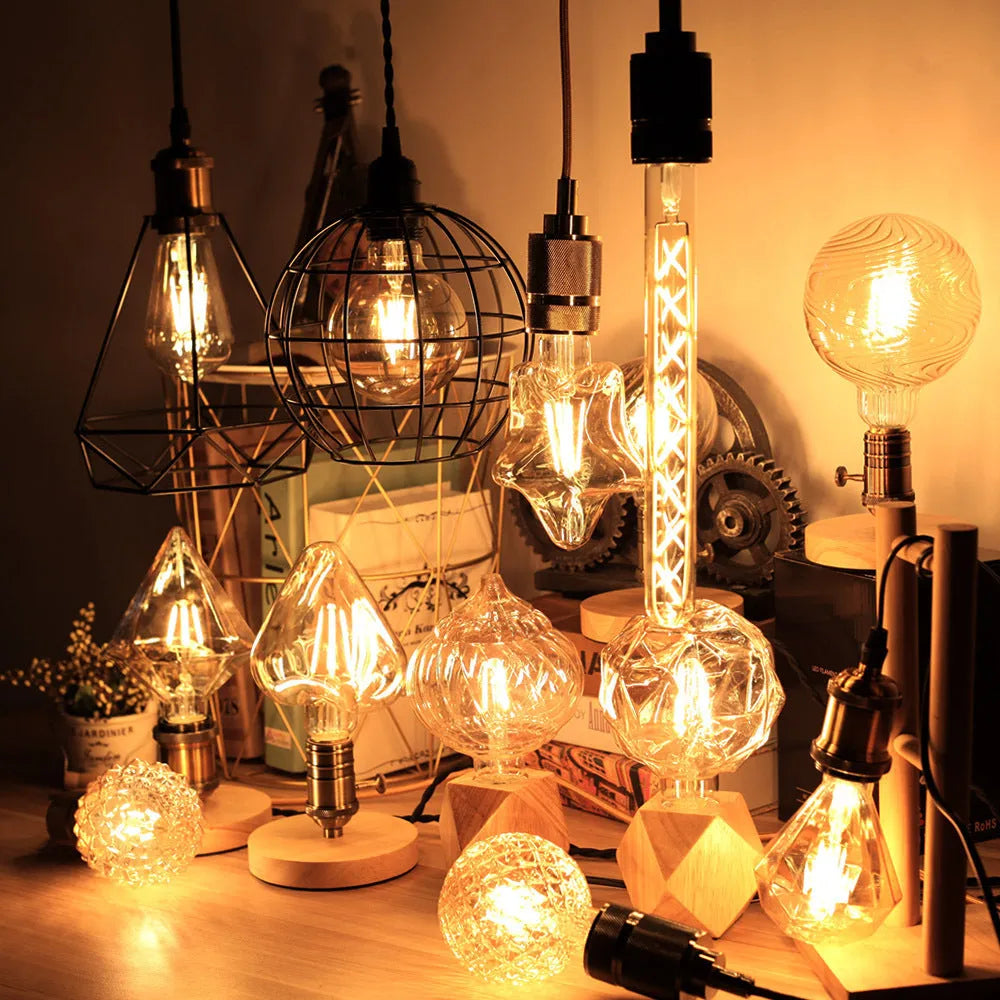 Retro shaped glass bulb 220V 4W 360lm 110x160mm in gold finish with pointed diamond shape