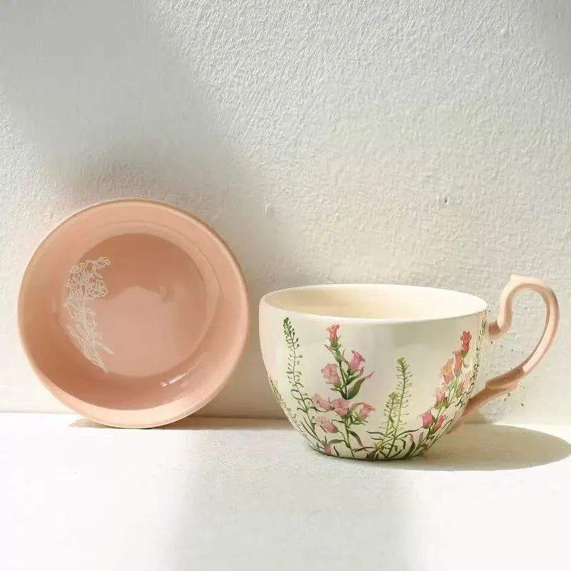 Lily Wind Chimes ceramic cup with lid, 460ml, floral pattern, green or pink options