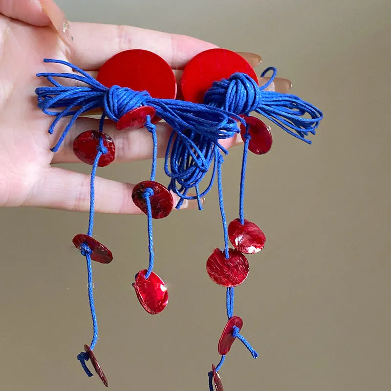 Women's geometric earrings with silver needle blue resin flower design and round elements