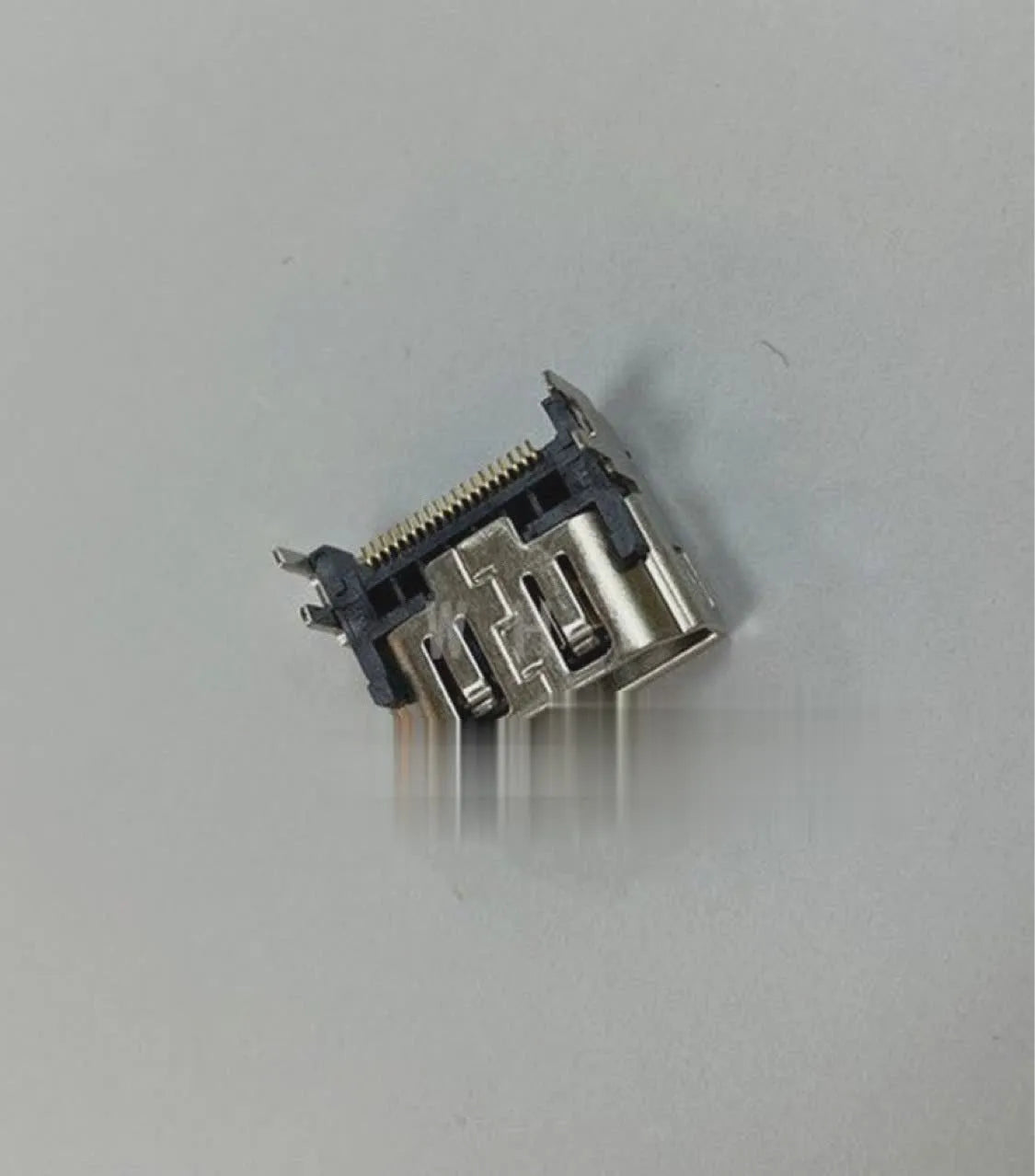 Silver HDMI host interface socket for game machine accessories with metal construction