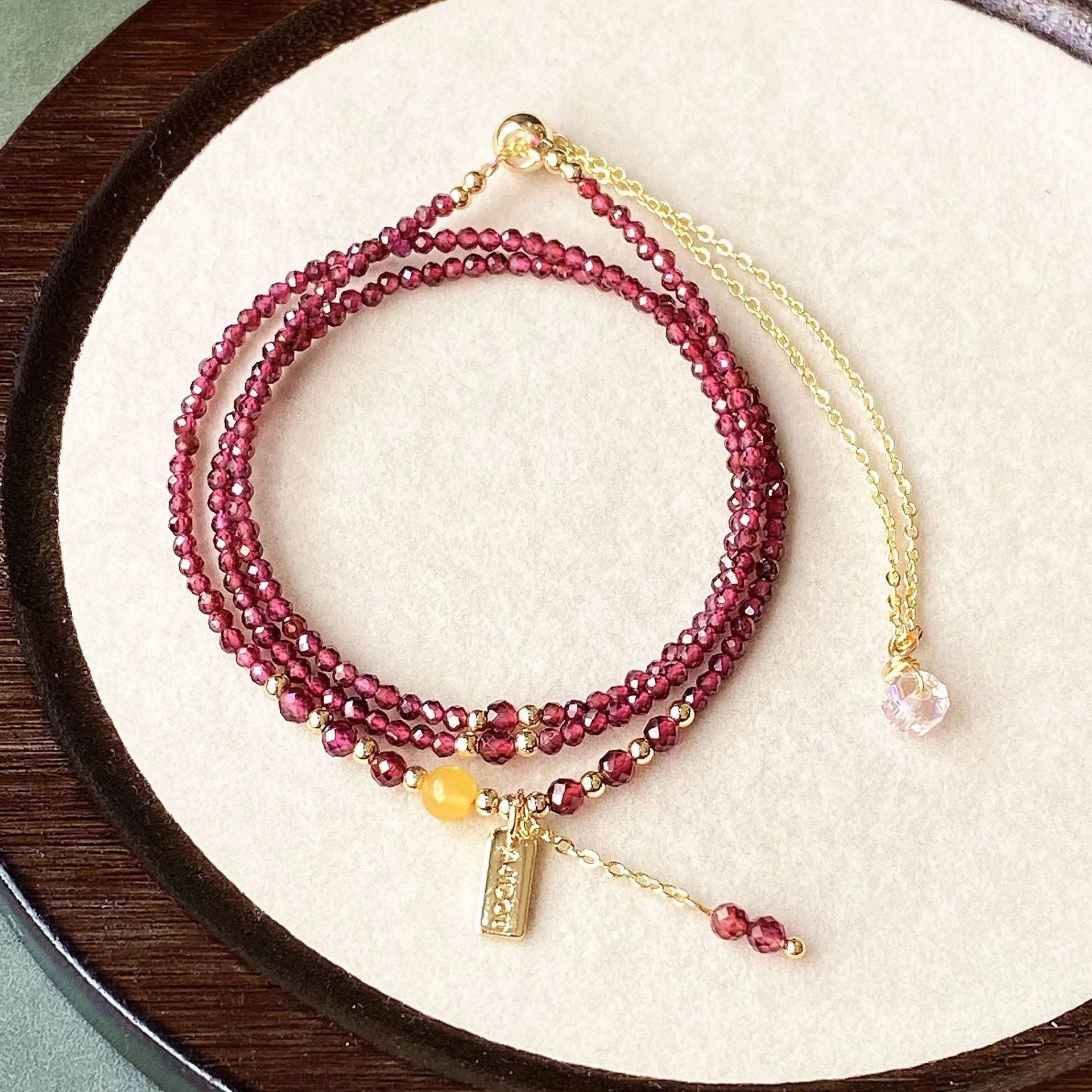 Wine red garnet bracelet necklace set with beeswax cut surface and three circle design