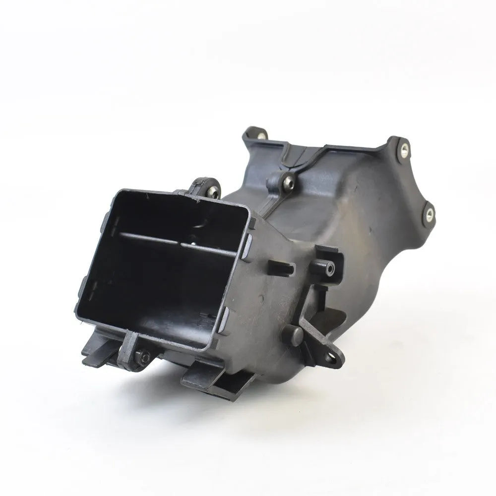 Black motorcycle ventilation pipe for Yamaha intake systems, dimensions 280mm by 170mm by 160mm.
