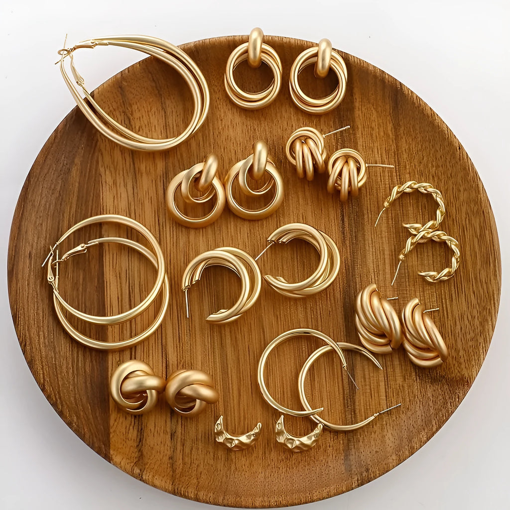 Women's simulated pearl and alloy earrings in gold colour, geometric shape