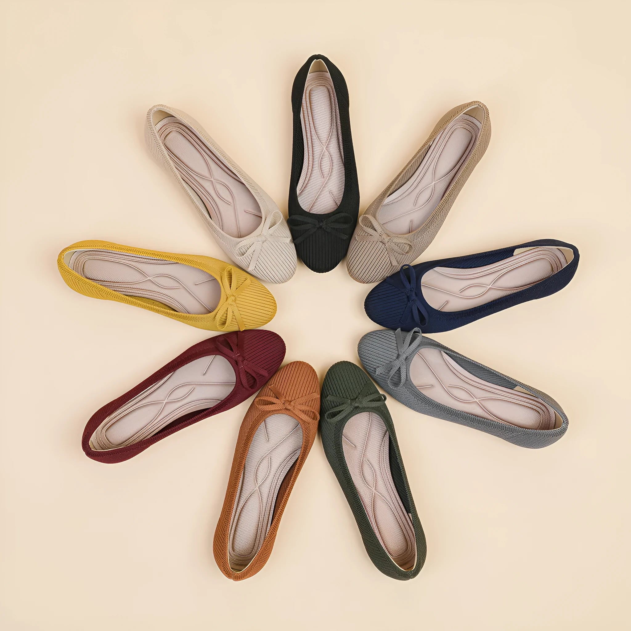 Women's casual flat pumps with fabric upper, butterfly bow, round toe, and flat viscose sole.