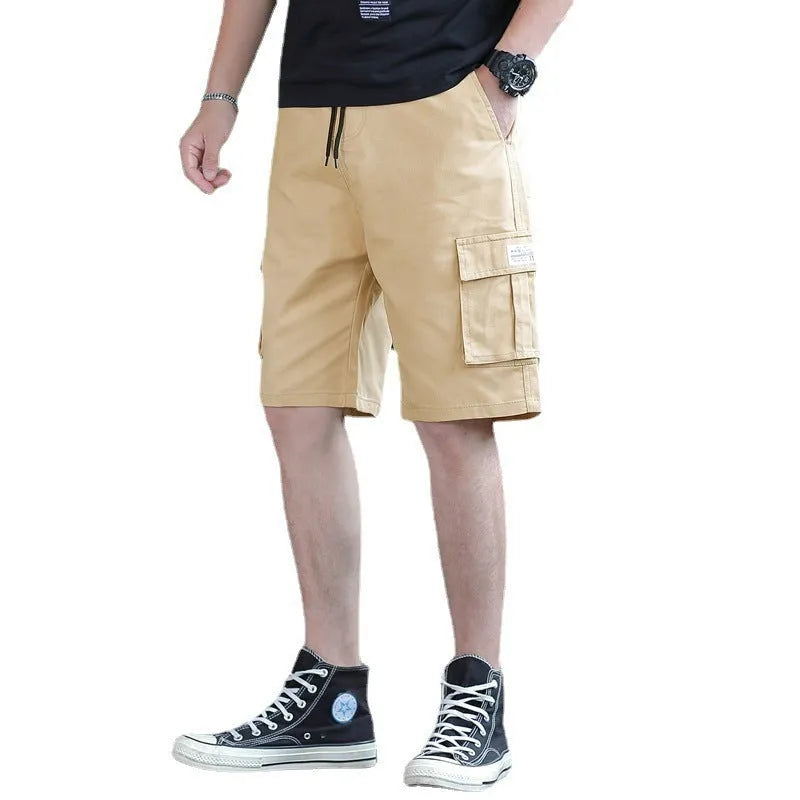 Loose fit men's casual trousers in camouflage colour with a Korean style and thin fifth pants design.