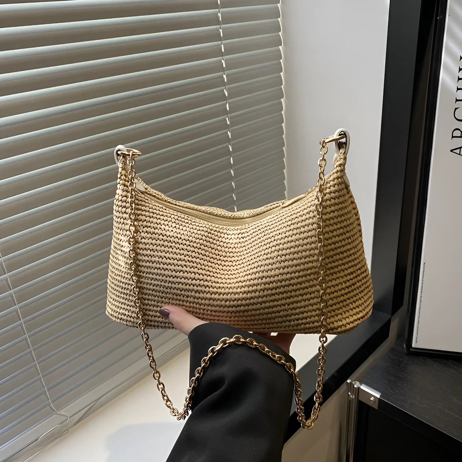 Straw woven beach shoulder tote bag with square shape and sandwich pockets in khaki colour