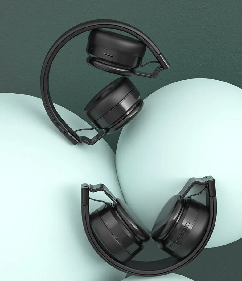 Black R10 wireless Bluetooth headset with Bluetooth 5.0 and 30 hour playtime