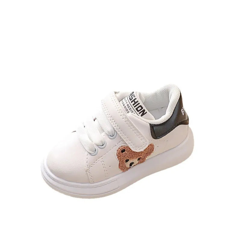 Baby Bear cartoon pattern children's sports shoes in black, green and khaki colours