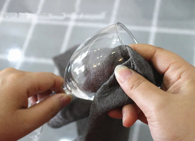Thickened magic microfiber cleaning cloth in black, grey or white, 20x30cm to 50x80cm, for glass, mirrors and cars