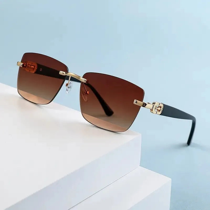 New frameless sunglasses for men with metal frame in gold double grey colour option for outdoor sports and fashion
