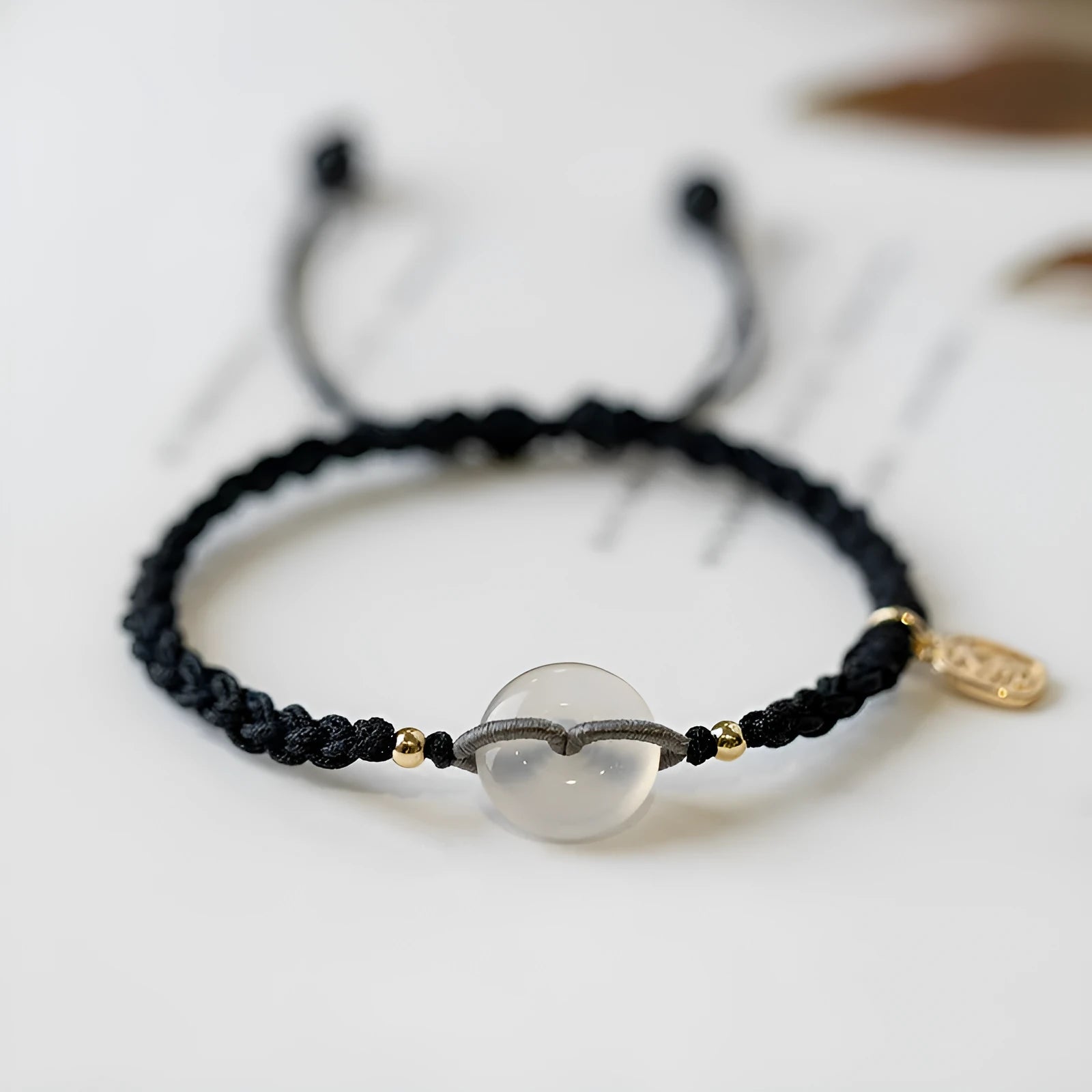 Women's vintage weave crystal bracelet with flower-shaped beads and ethnic styling