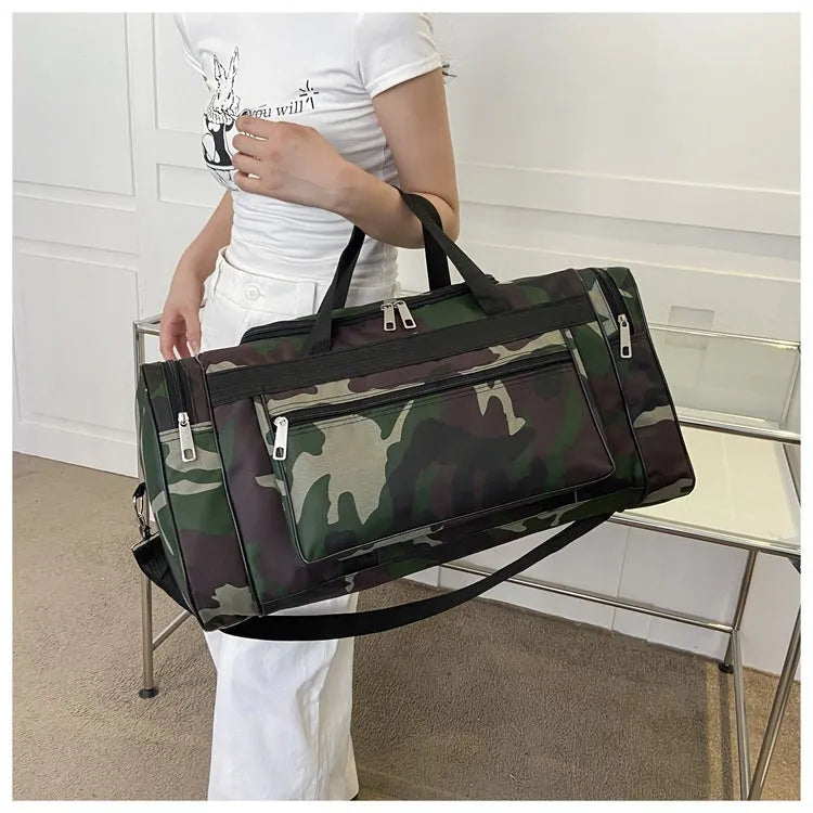 Camouflage waterproof luggage bag with 20L capacity and stripe pattern lining