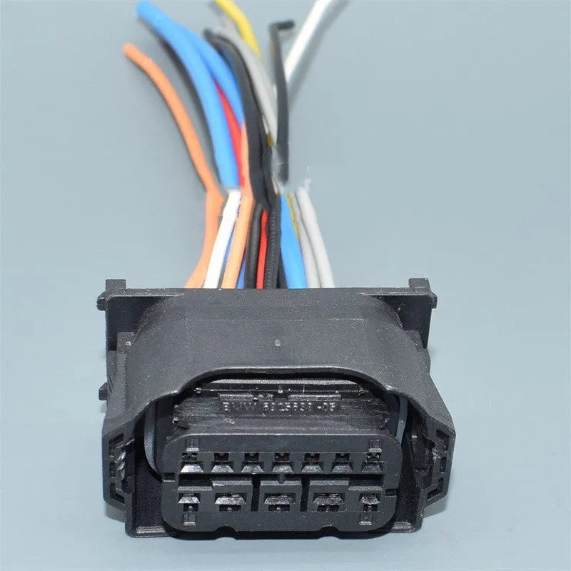 Black BMW headlight plug connector DJ7121W-1.5 2.8-21 for X1 E90 E92 models