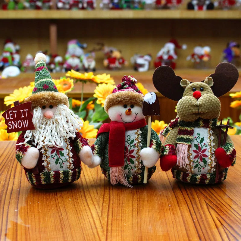 Red, green, and white flannel snowman Christmas wall hanging decoration
