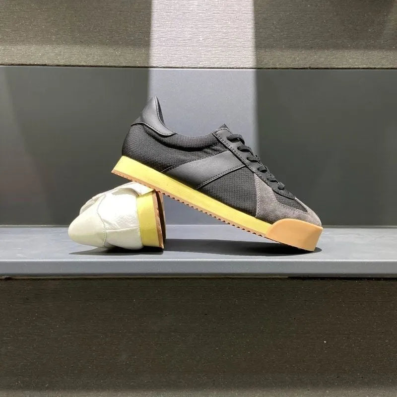 Men's summer sports shoes with cow suede leather upper and mesh panels in multiple colours