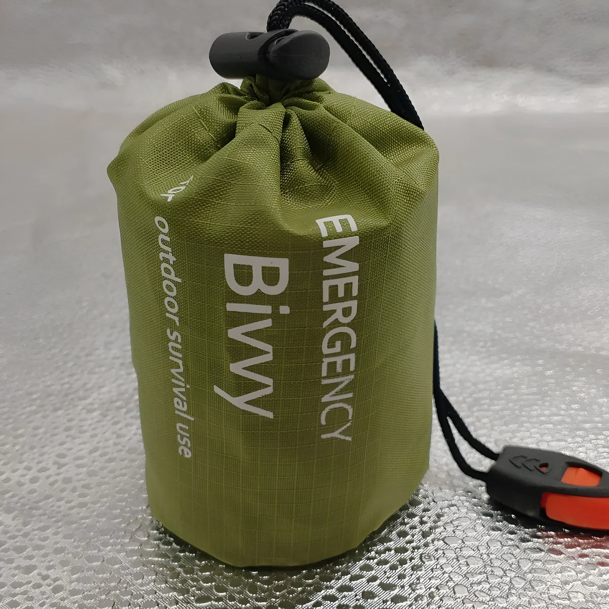 Emergency sleeping bag with aluminium film lining, envelope structure, 93x210cm, orange or green, with drawstring bag and whistle