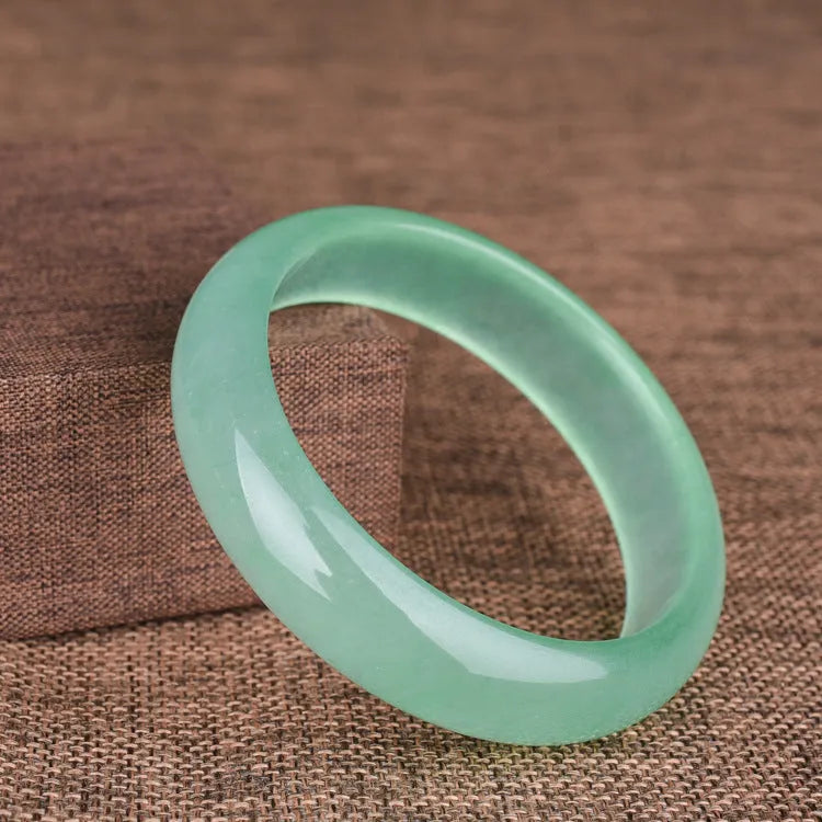 Light green jade quartz bracelet for women with modern simplicity design in blue and green colour options