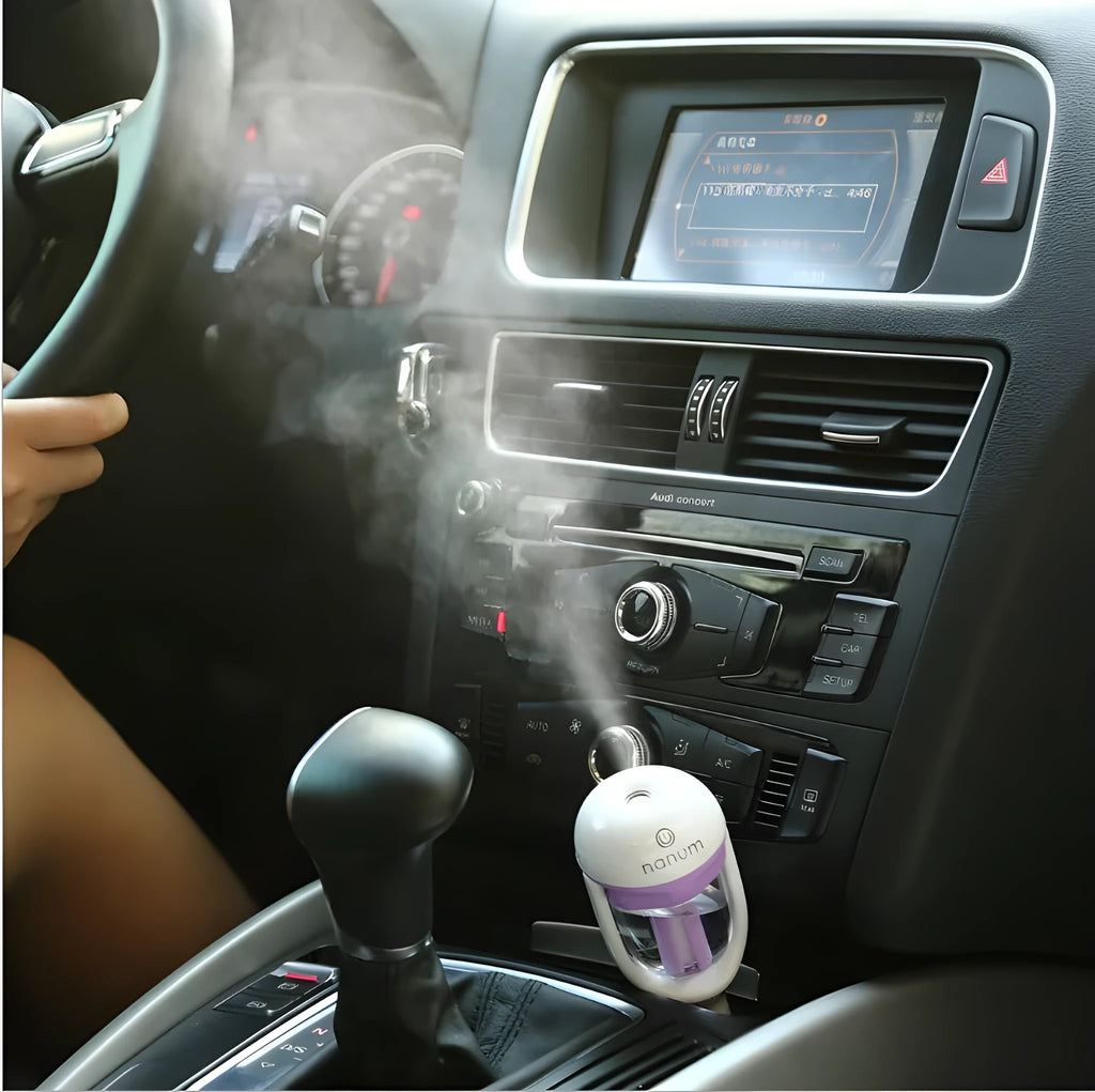 Compact portable car humidifier with air purifier and essential oil diffuser functions