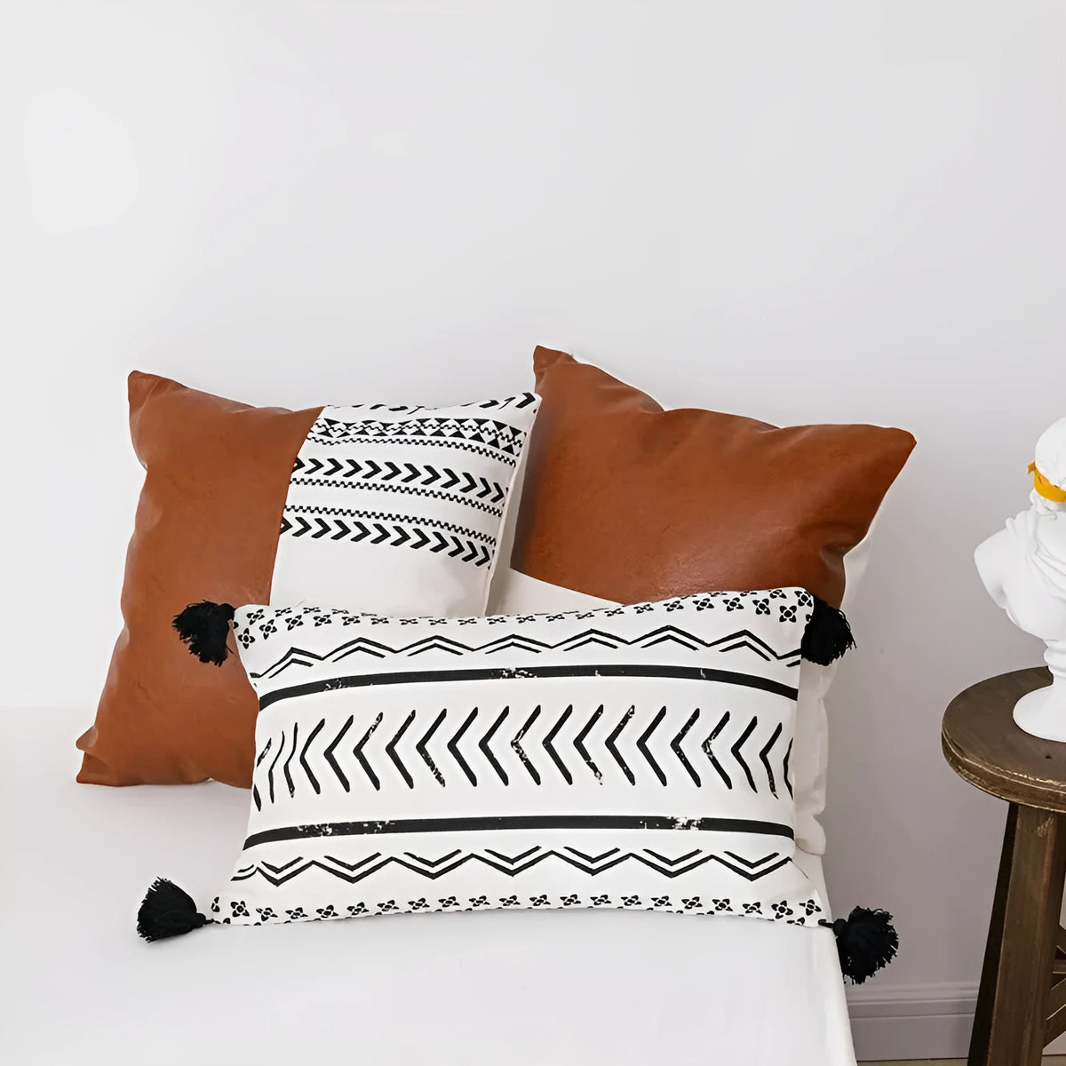 Double sofa cushion in cotton canvas and leather-look fabric, 45x45cm or 35x50cm, PP cotton filling, hidden zipper
