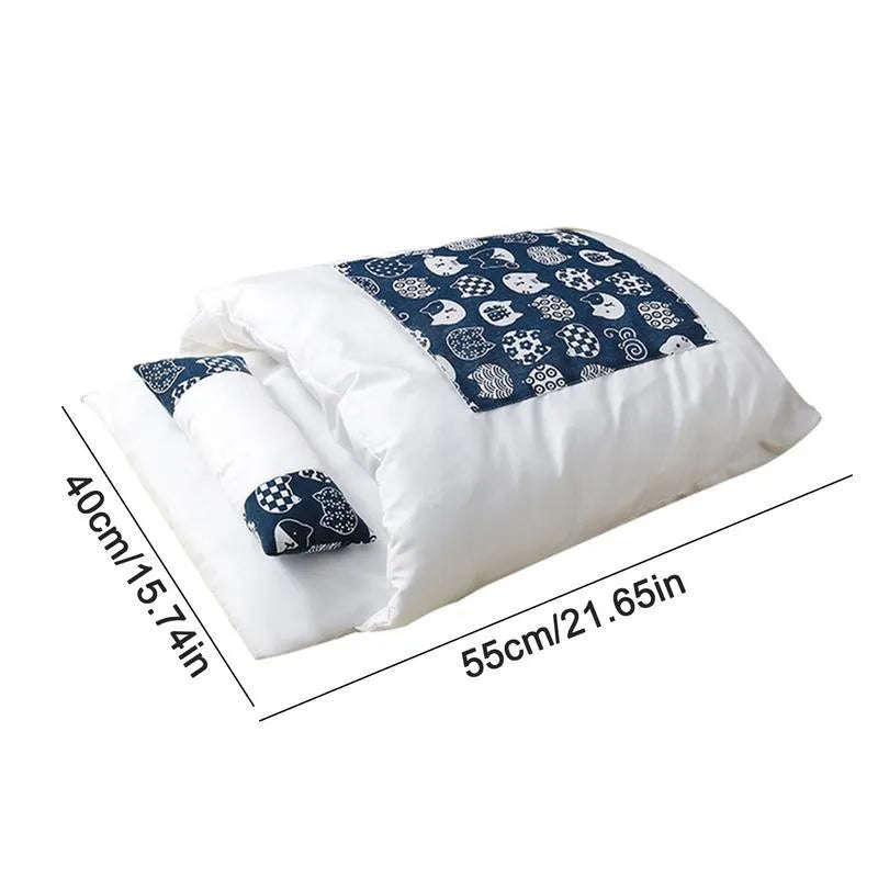 Winter cat bed with removable sleeping bag and pillow in four sizes for cats and small dogs