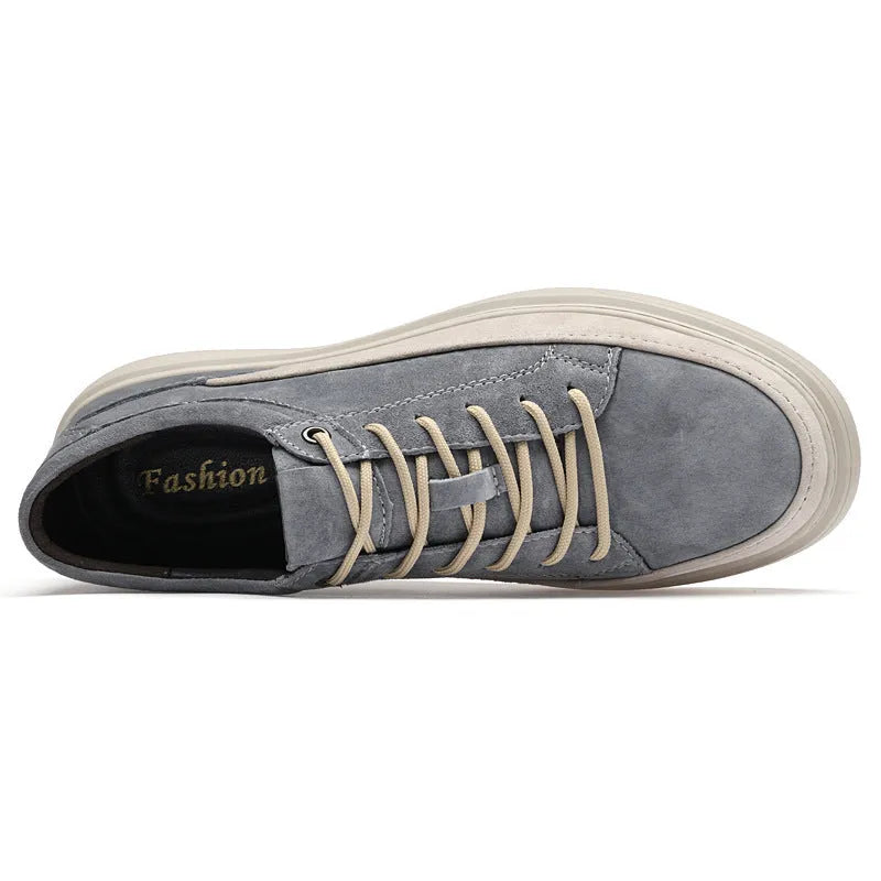 Men's casual leather skate shoes in grey colour with round toe and lace-up front