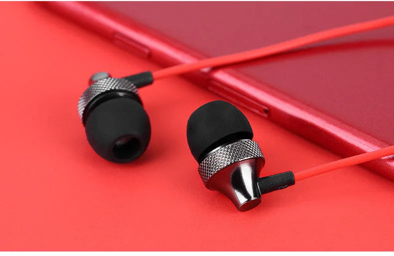 Copper Metal Fever Heavy Bass in-ear headphones with wheat cable and microphone in black colour.