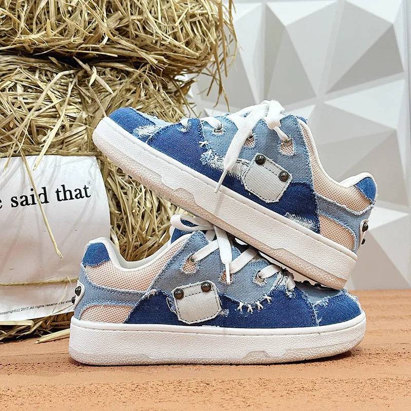 Low-top canvas bread shoes in Denim Blue Pink with PU sole, mesh lining, and front lace-up
