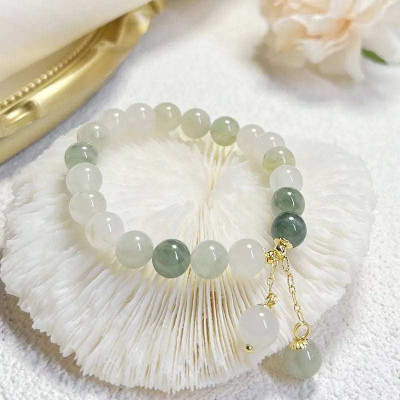 Women's Ins-style simple alloy bracelet in colour S175 on a wrist.