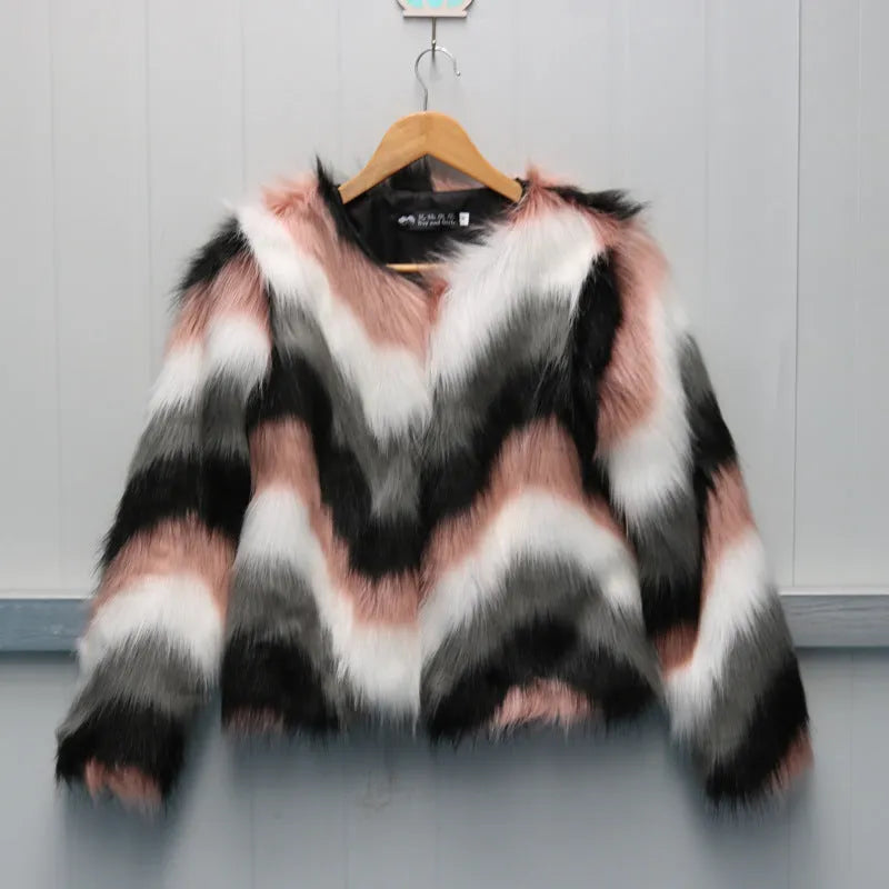 Korean style women's faux fur O-neck short coat in street fashion design