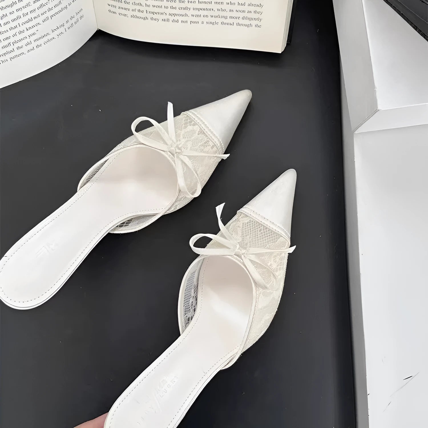 Women's lace and bowknot pointed toe high heels in mesh with microfiber lining