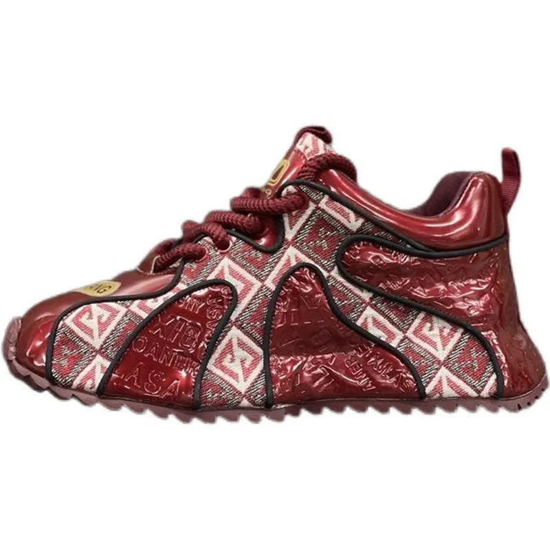 Men's round-toe lace-up casual shoes with a platform heel, available in scarlet, black, and creamy-white.