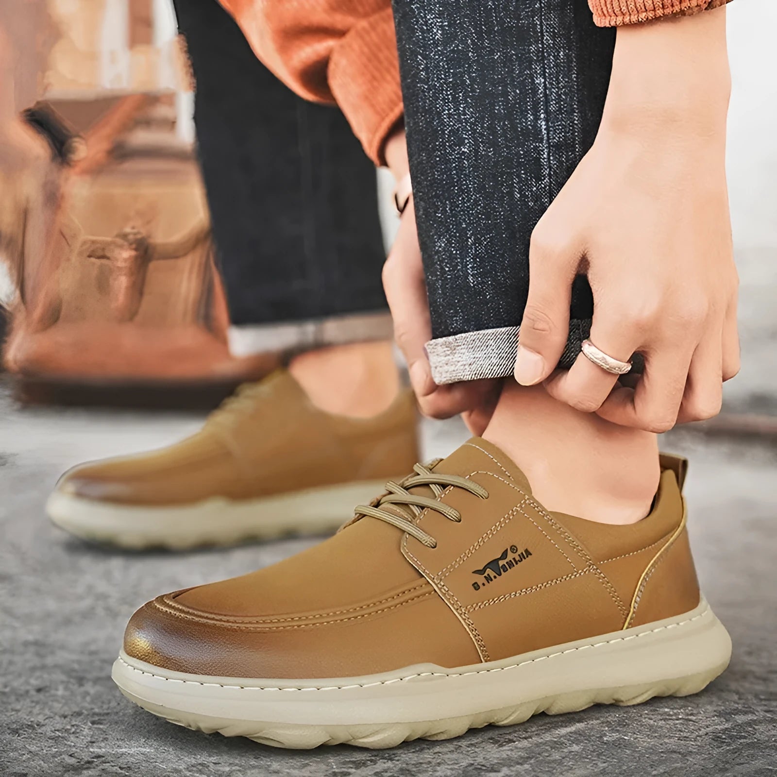 Men's casual leather shoes with lightweight rubber foam sole, plain surface, available in yellow and gray, sizes 38-44