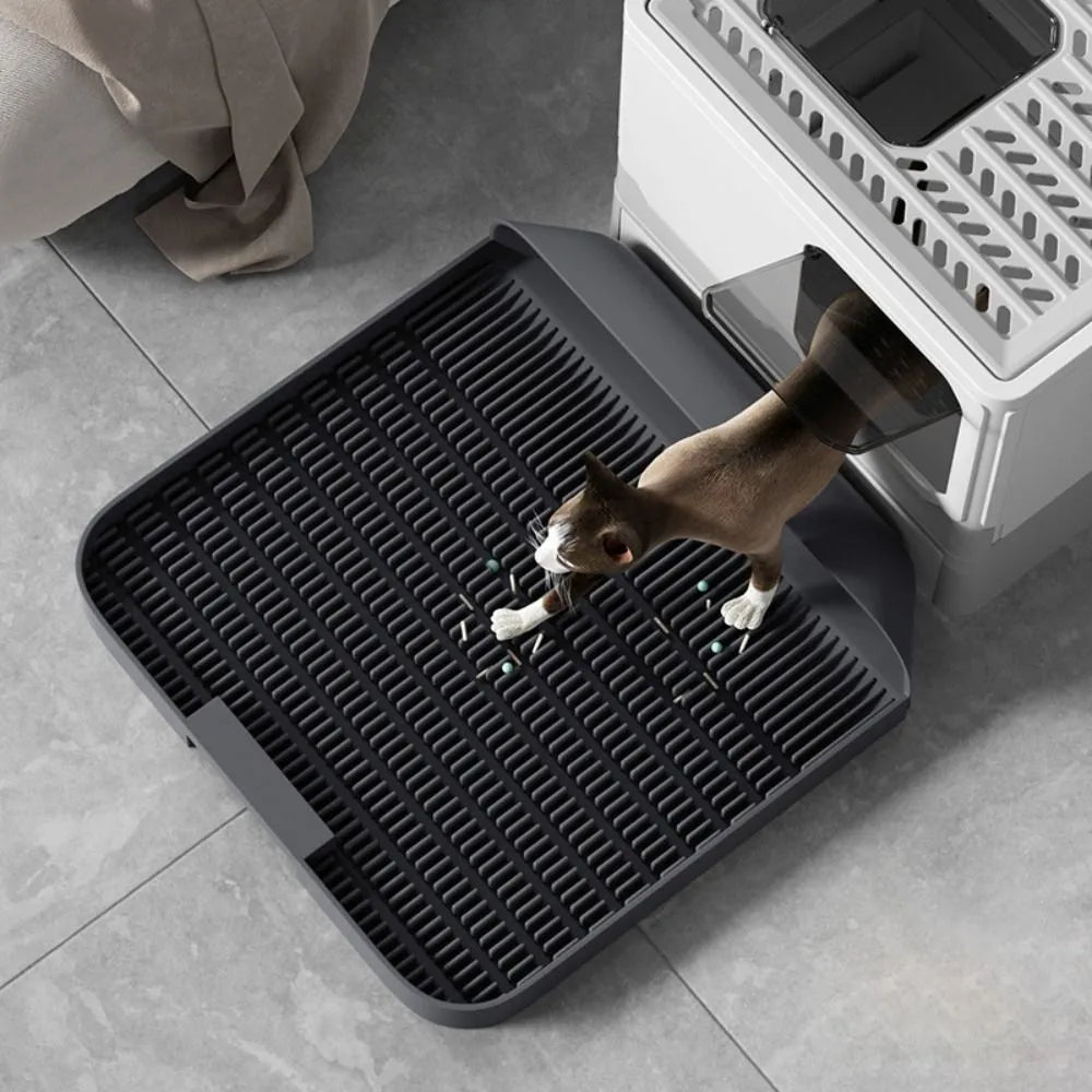 Large black cat litter pedal with slanted mouth design and textured surface measuring 37x37cm