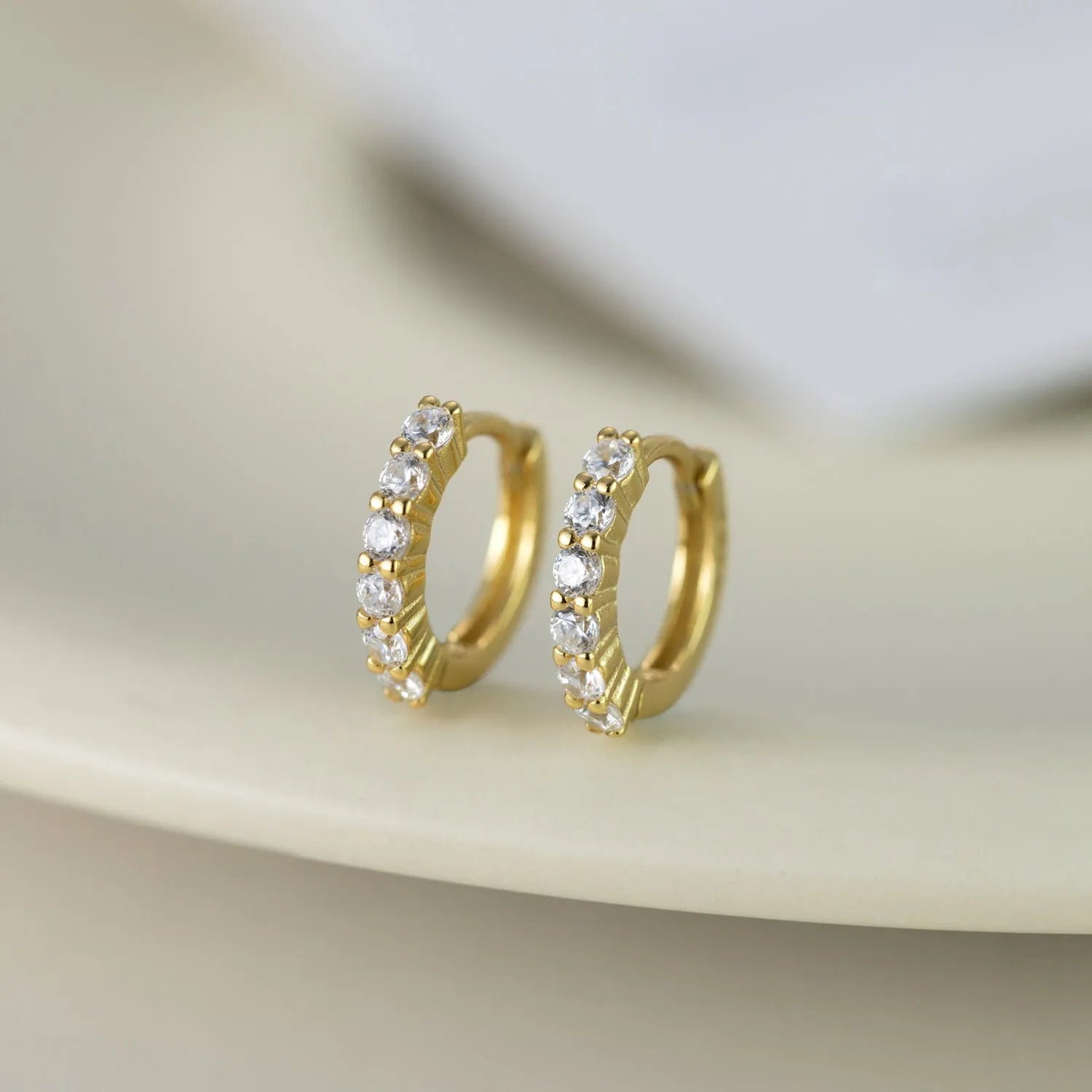 Pair of simple geometric 925 silver wild earrings for women in white gold electroplated finish