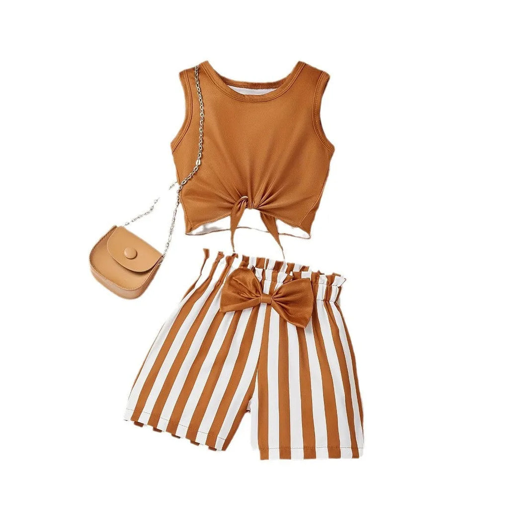 Light brown round neck vest and shorts casual suit for children made from polyester fibre, pullover style