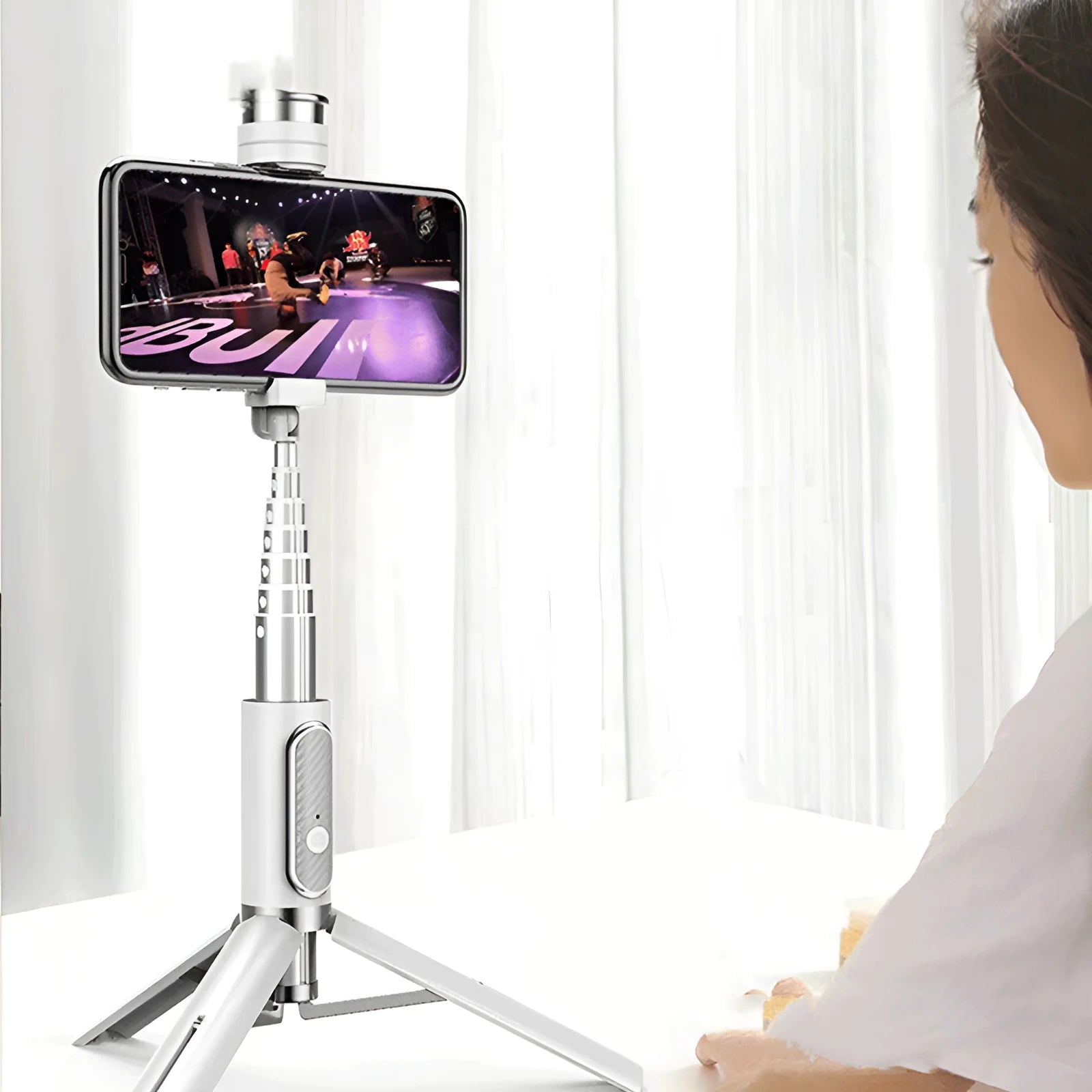 Standard black multifunctional aluminium alloy remote control tripod selfie stick compatible with Apple iPhone