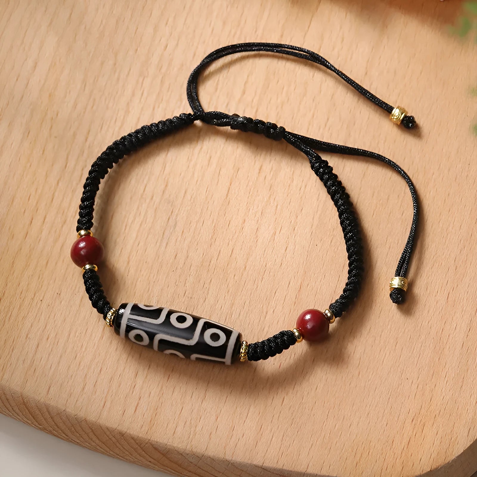 Tibetan agate Dzi bead bracelet for men with adjustable shrinkable design in natural stone