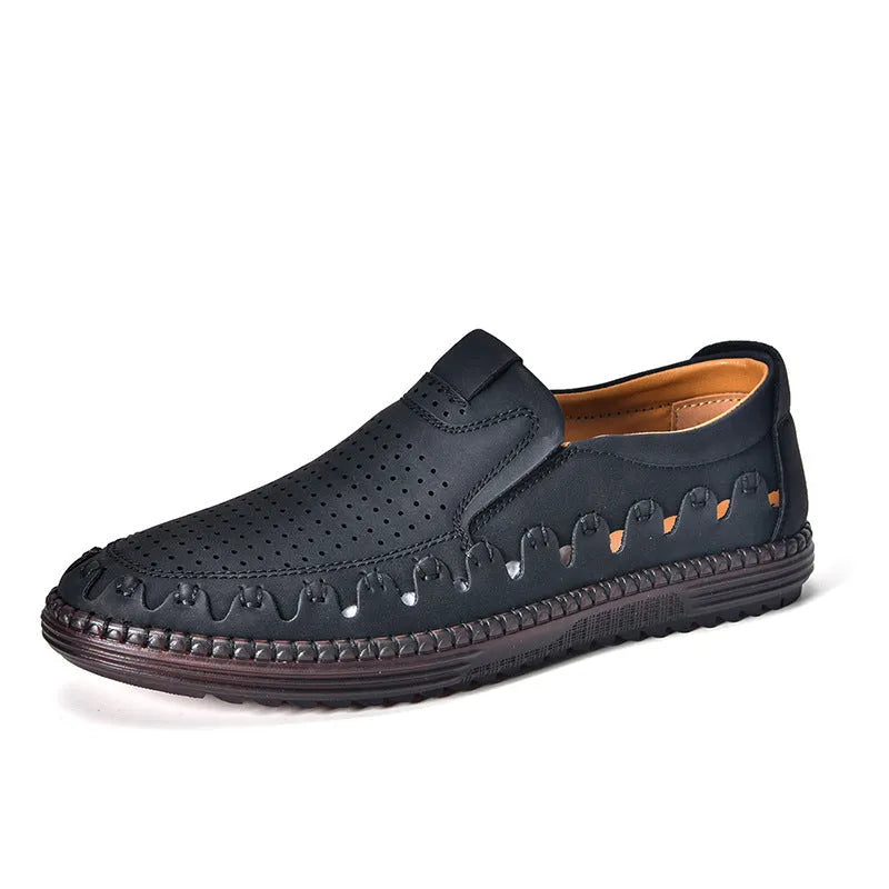 Men's brown slip-on casual shoes made of PU leather with a flat sole and round toe cap.