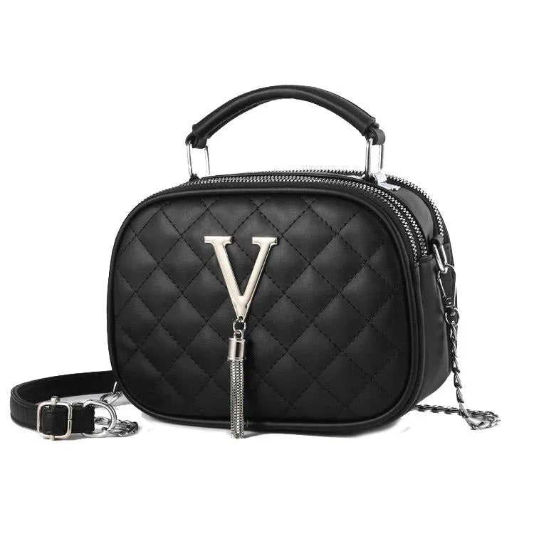 One-shoulder large capacity PU handbag for women with chain detail, deer black colourway