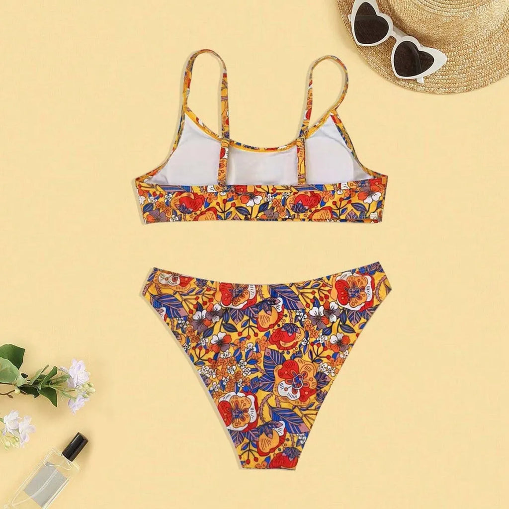 Women's plus size floral print bikini swimsuit with adjustable straps in briefs cut