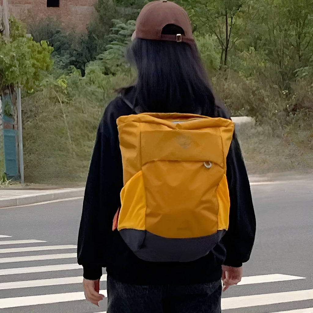 20L waterproof Oxford cloth sports backpack with curved shoulder straps in multiple colour options