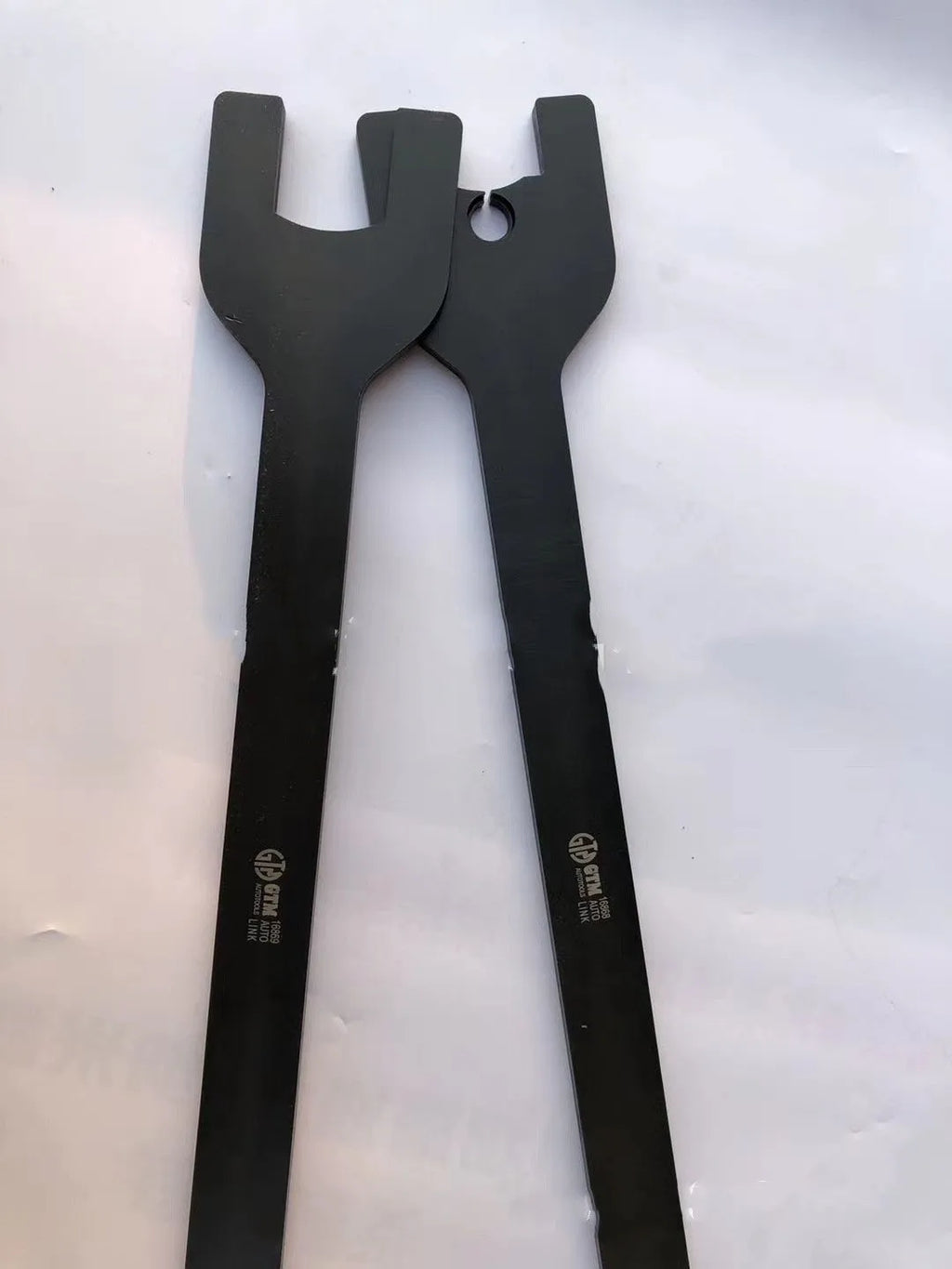 Land Rover fan support wrench and 40mm coupler wrench set in alloy steel.