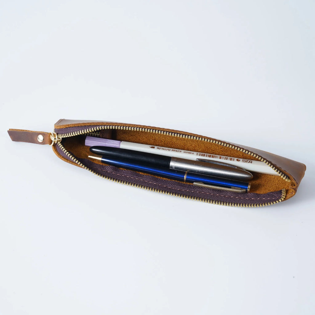 Cowhide retro pencil case 200mm x 45mm in Crazy Horse Brown with square shape and zipper closure